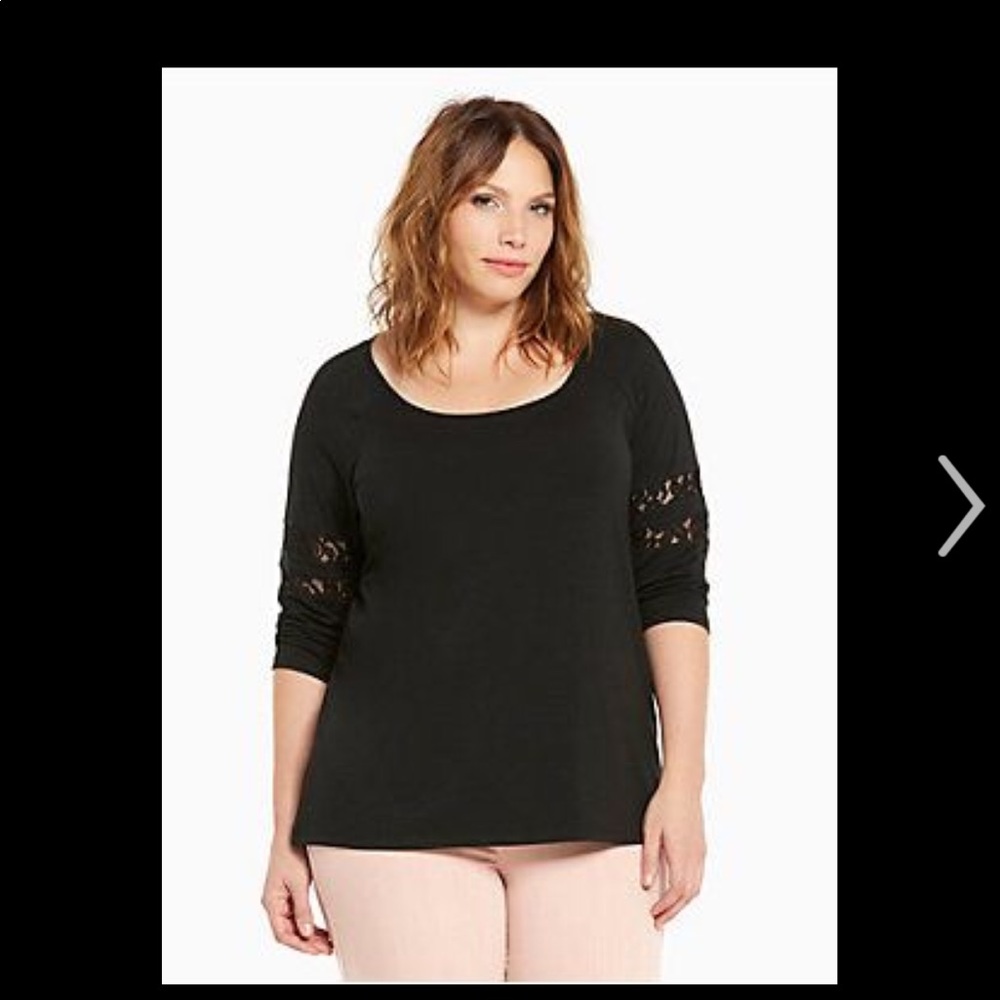 Torrid Size 3 Black lace football tee 3/4 sleeve